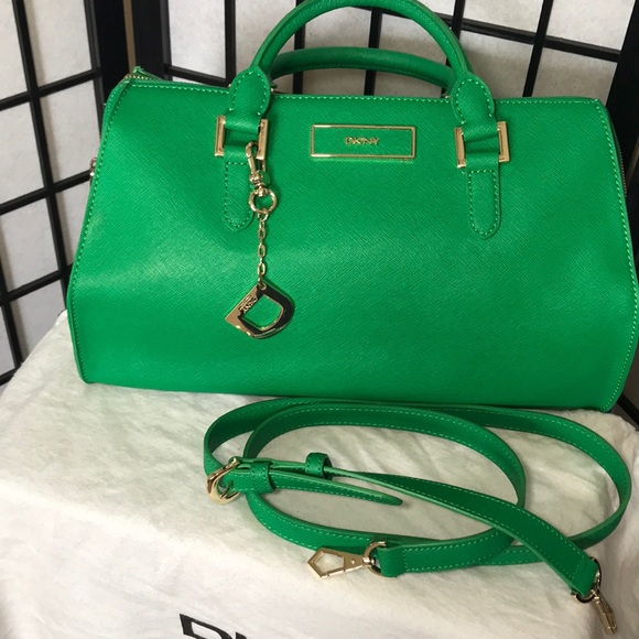 DKNY - Picture 2 of 3